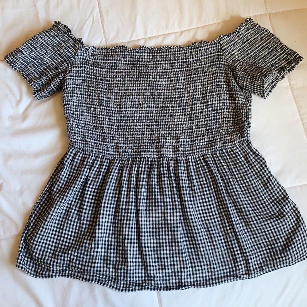 Old Navy Size M Off The Shoulder Top